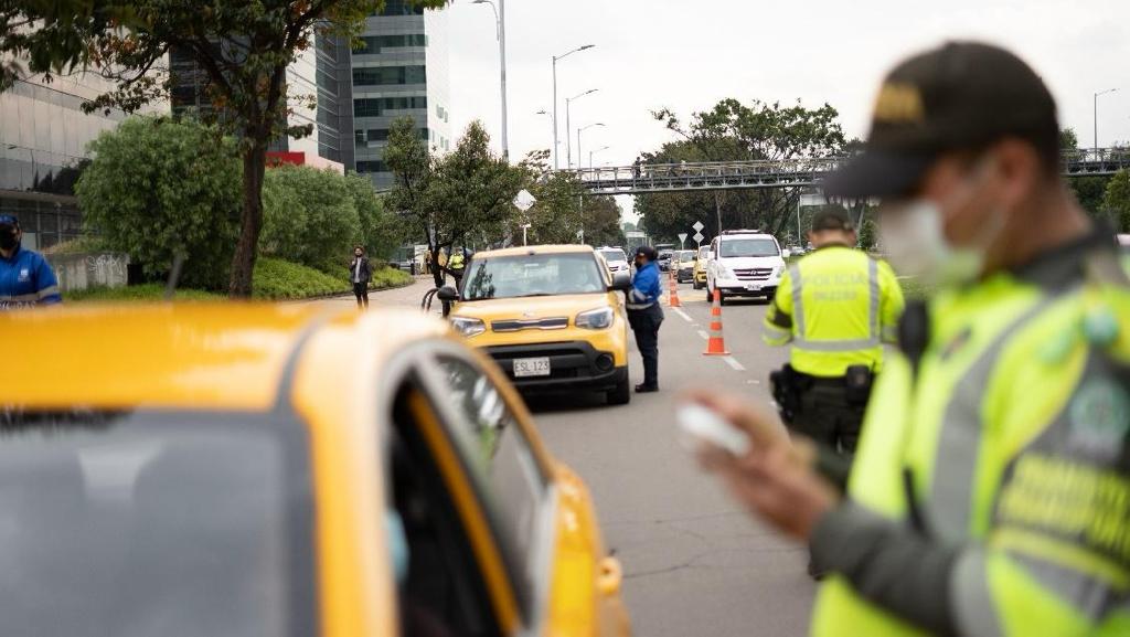 Paro de taxistas en Bogotá este miércoles 25 de octubre: conductores exigen al Gobierno que se firmen acuerdos