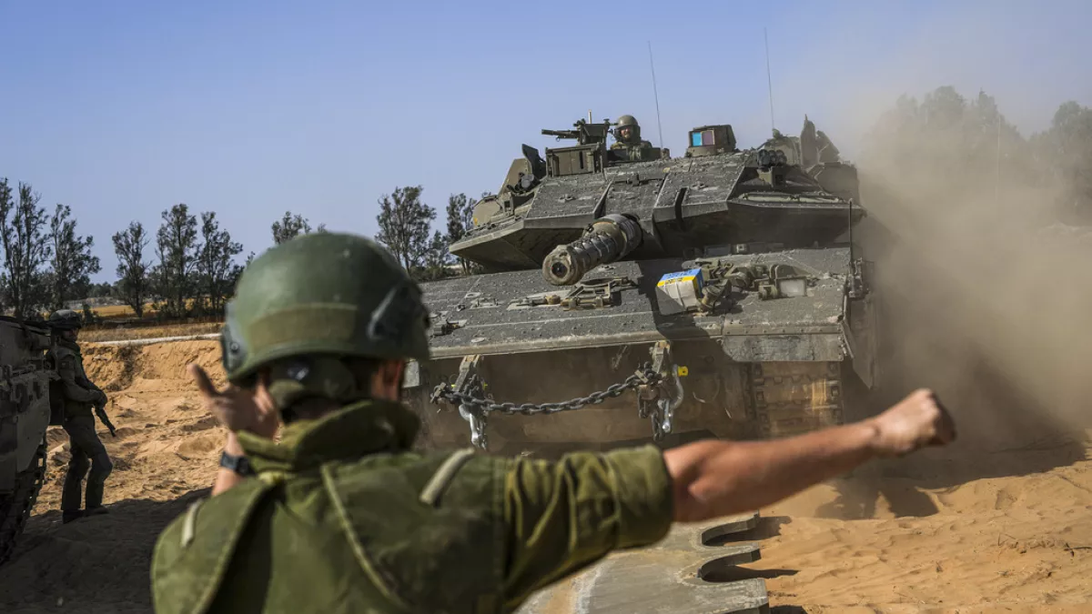 Israel intensifica presencia militar en frontera con Gaza