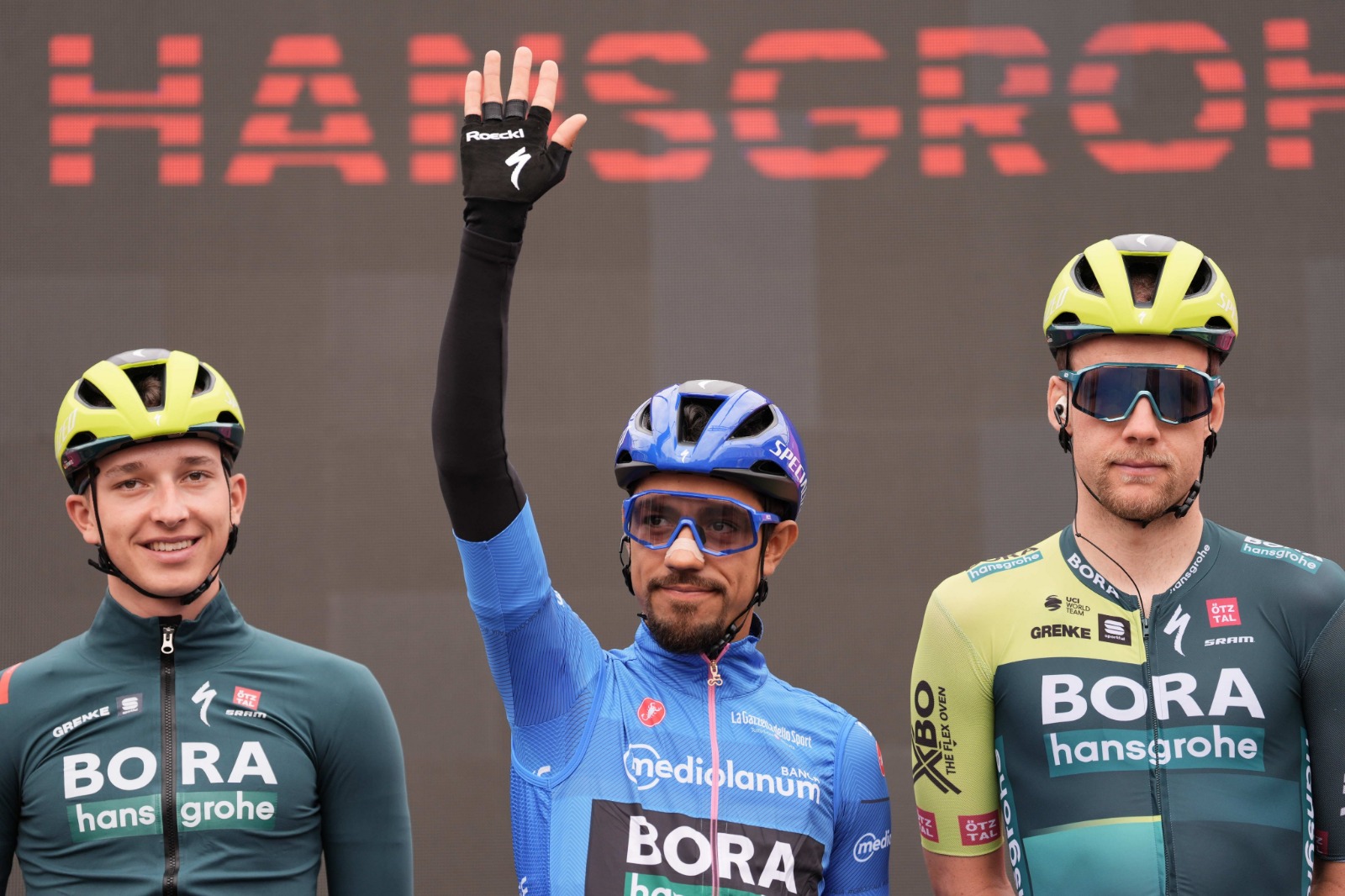 Daniel Martínez sigue en el tercer puesto de la general del Giro de Italia tras la etapa cuatro 