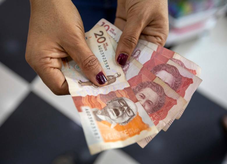 Aumenta el salario mensual de los congresistas colombianos a 47 millones de pesos