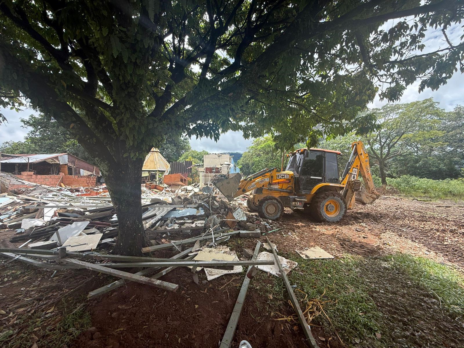 Emergencia sísmica moviliza maquinaria y expertos para recuperar Paratebueno y Medina