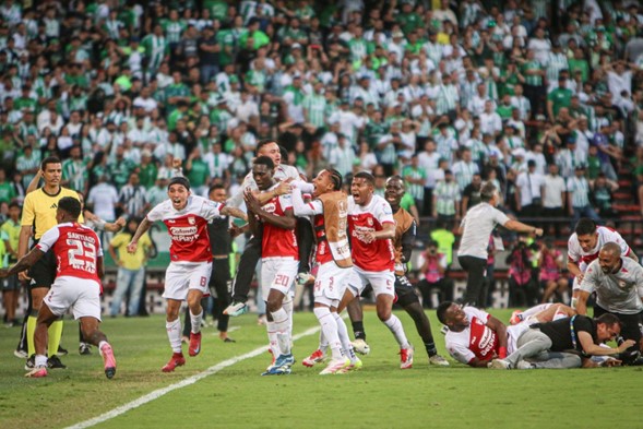 Santa Fe y Medellín lideran los cuadrangulares tras la tercera fecha