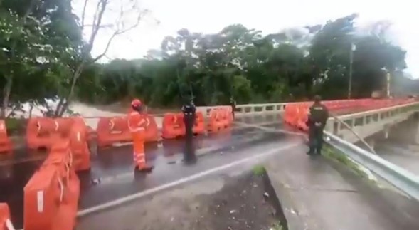 Cundinamarca Autoridades reportan cierres totales en vías clave del Meta por daños en puentes