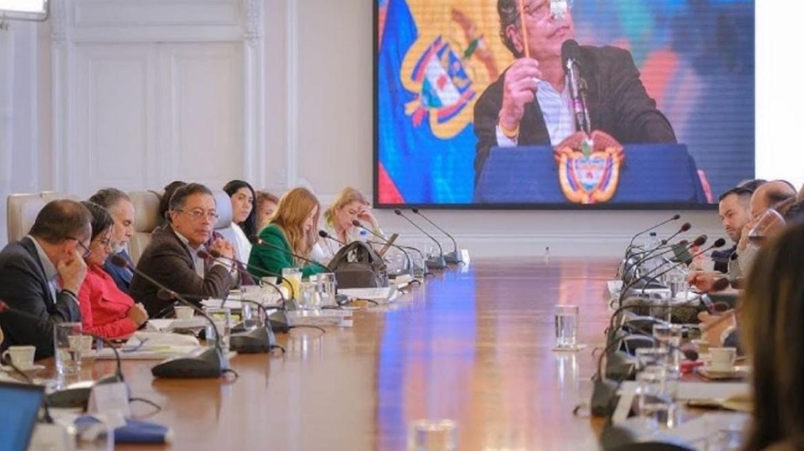 Presidente Petro anuncia “revolcón radical” en su gabinete y lanza ultimátum al Congreso