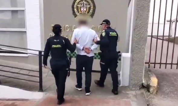Capturado en Manta hombre acusado de abusar de niña de 10 años en Bogotá