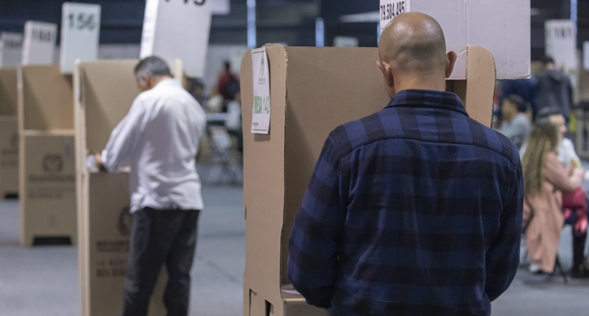MOE cuestiona ley que prohíbe publicación de encuestas electorales El MOE cuestiona ley que prohíbe publicación de encuestas electorales El