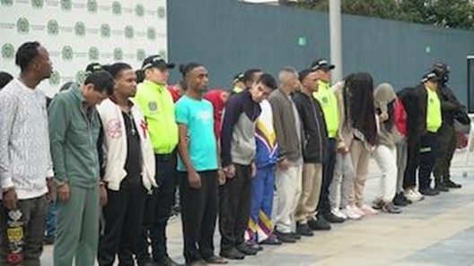 Desmantelan bandas de microtráfico que operaban en colegios, parques y discotecas de Bogotá