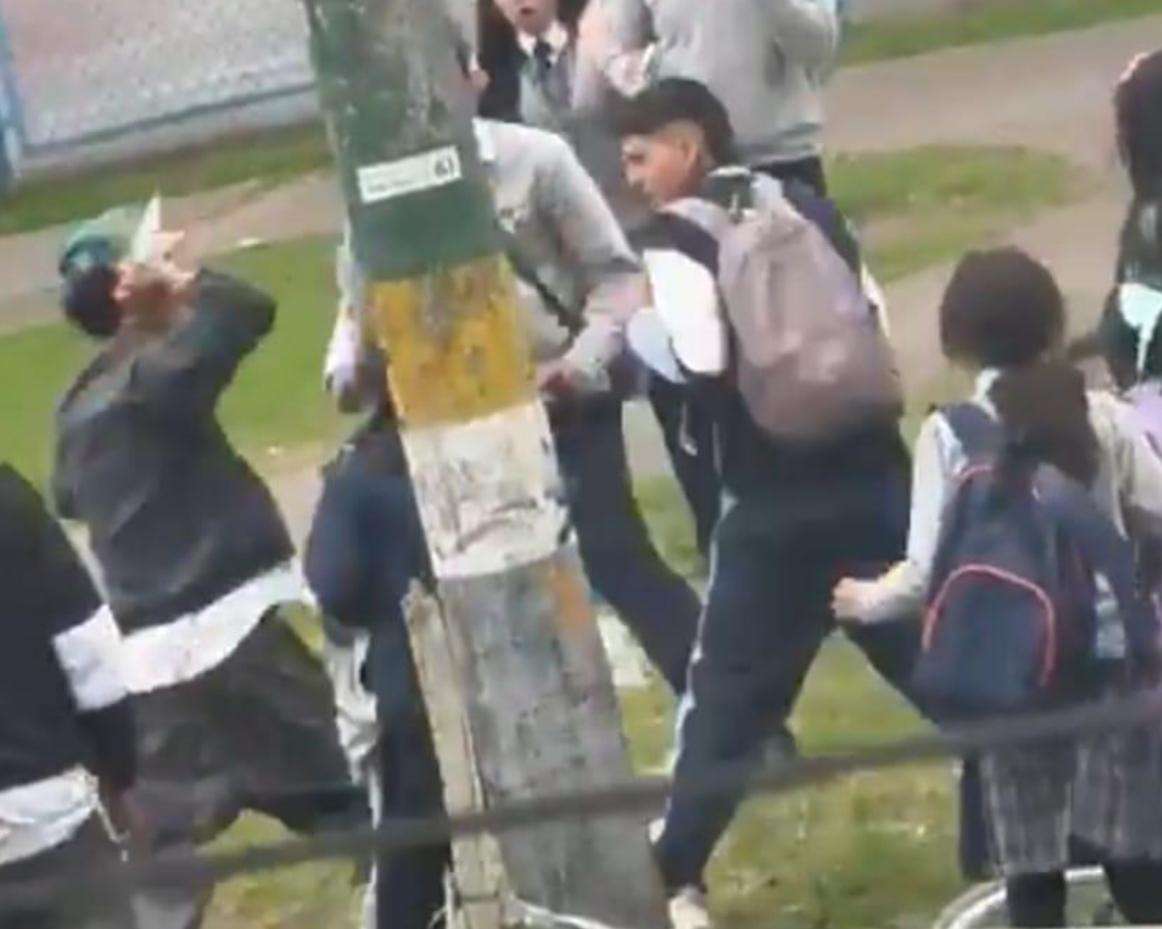 Activan protocolos en Madrid por agresión con arma blanca entre estudiantes