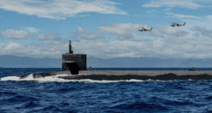 Trump desplaza submarinos nucleares cerca a Rusia