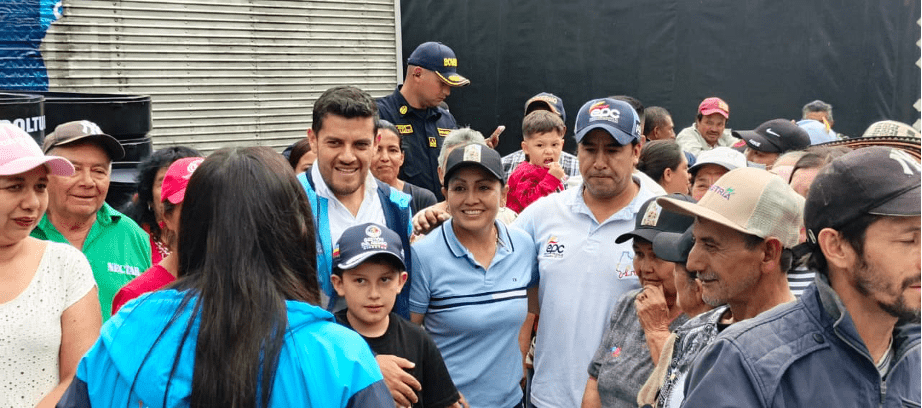 Chipaque recibe agua potable y ayudas humanitarias tras emergencia en la Vía al Llano