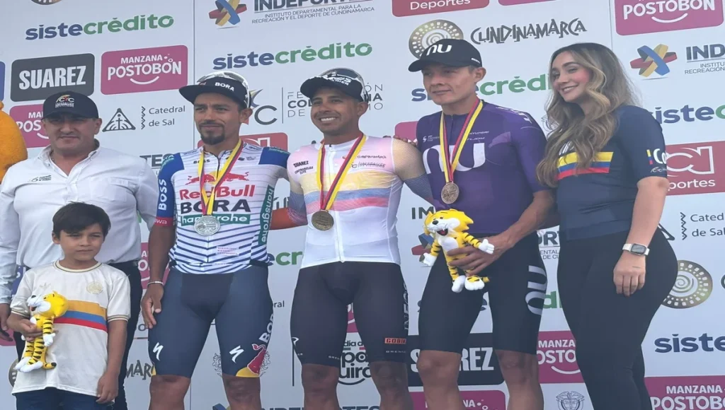 Brandon Rivera, campeón de la contrarreloj en los Nacionales de Ruta en Zipaquirá