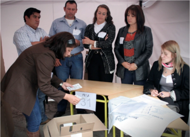 EL CNE pone a prueba su plataforma electoral con simulacro nacional