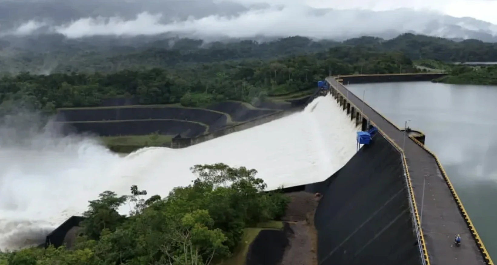 Gobierno ordena inspección a embalses durante emergencias invernales