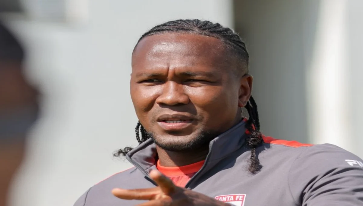 América y Santa Fe protagonizan este viernes el clásico de rojos