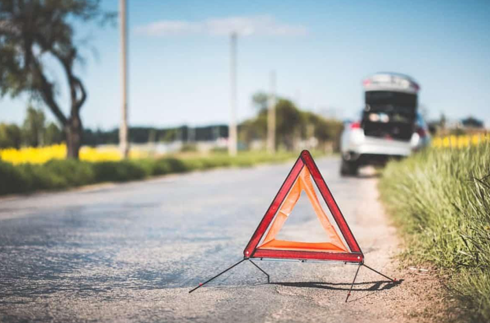 Cómo actuar si sufre una emergencia en carretera