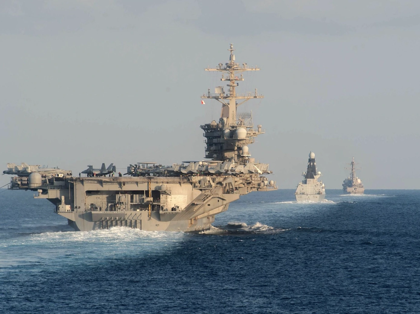 Producción mundial de petróleo registra la mayor caída de la historia