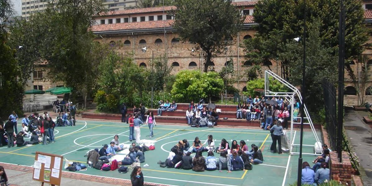 Universidad Colegio Mayor de Cundinamarca cambia su nombre por Universidad Mayor de Colombia