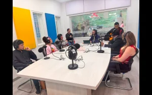 El alcalde de Gachancipá, Alfonso López, participó en Caminando y Escuchando, programa de El Dorado Radio, un espacio dedicado a los alcaldes de Cundinamarca, donde presentó el balance de su administración y explicó las inversiones destinadas a servicios públicos, salud e infraestructura vial, así como las obras ejecutadas en beneficio de las comunidades rurales.