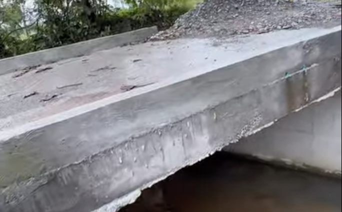 Medina construye un box culvert para mejorar el paso en el rural Arenales