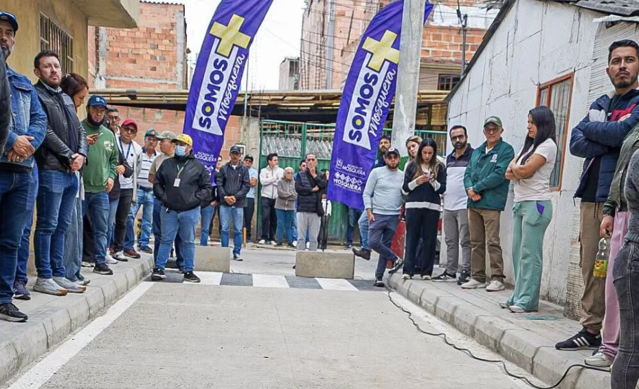 Mosquera entrega nueva vía y andenes en el sector El Rubí II