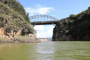 Embalse del Sisga, que alcanzó el 99,8 % de su capacidad al cierre de agosto. Foto de archivo
